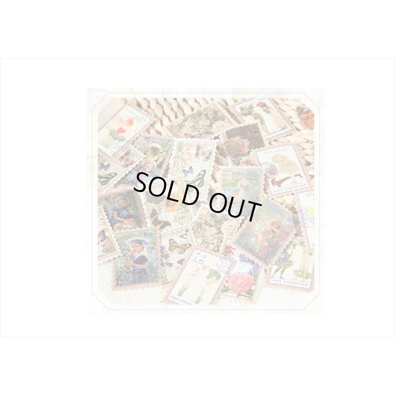 画像13: 小さなポスト＊切手型シール＊うさぎ🐰＊100枚＊箱入り＊海外製