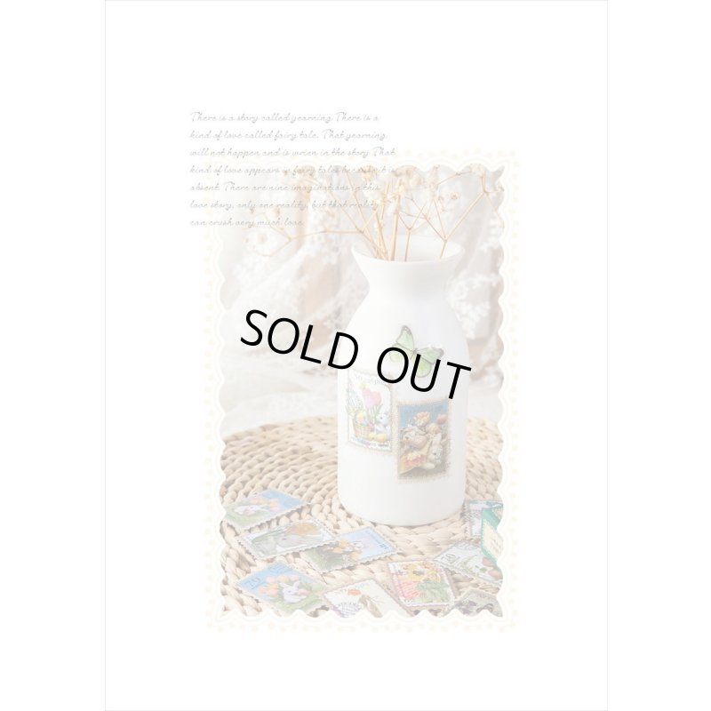 画像9: 小さなポスト＊切手型シール＊うさぎ🐰＊100枚＊箱入り＊海外製