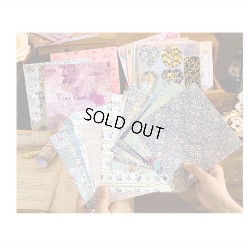 画像10: レッド＊正方形のシールブック＊金箔入りダイカットシール付き＊20枚＊海外製