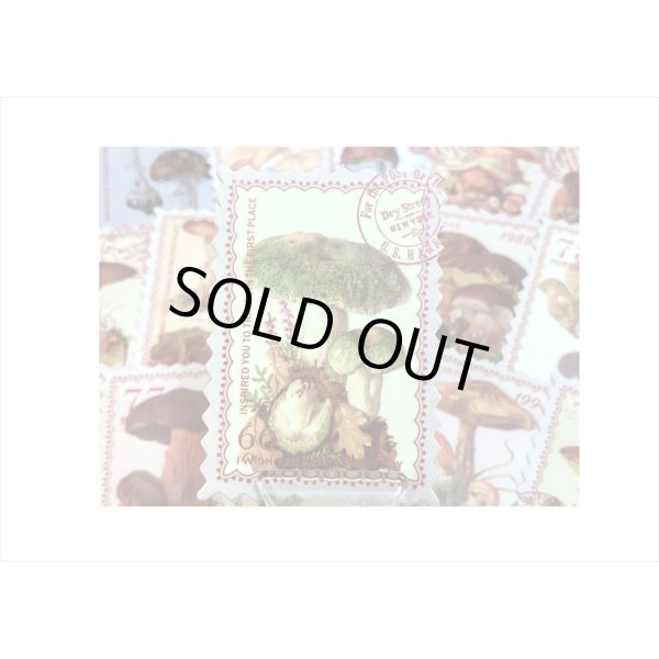 画像5: 小さなポスト＊切手型シール＊きのこ🍄＊100枚＊箱入り＊海外製 (5)